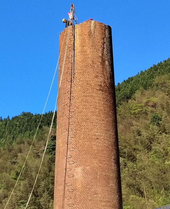 烟囱拆除公司绿色使命:专业守护,共绘蓝天梦想